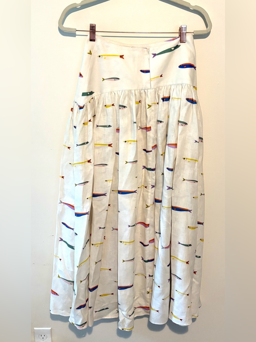 Staud Procida linen maxi skirt in pop sardines fish print - Picture 7 of 9